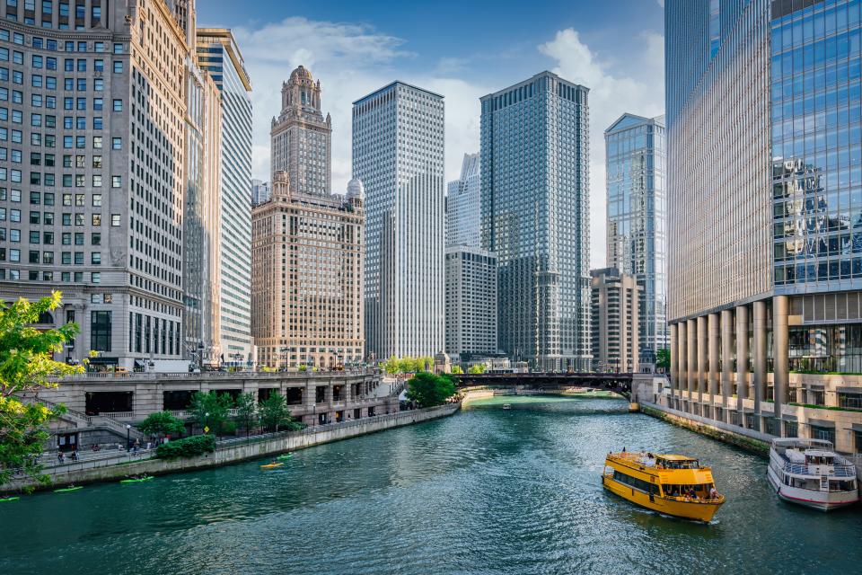 Chicago river and skyline