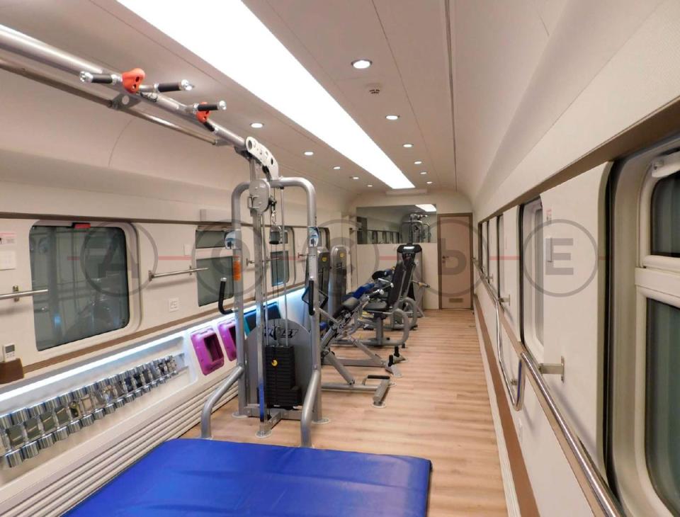 Putin’s armoured train features a state-of-the-art gym (Dossier Center)