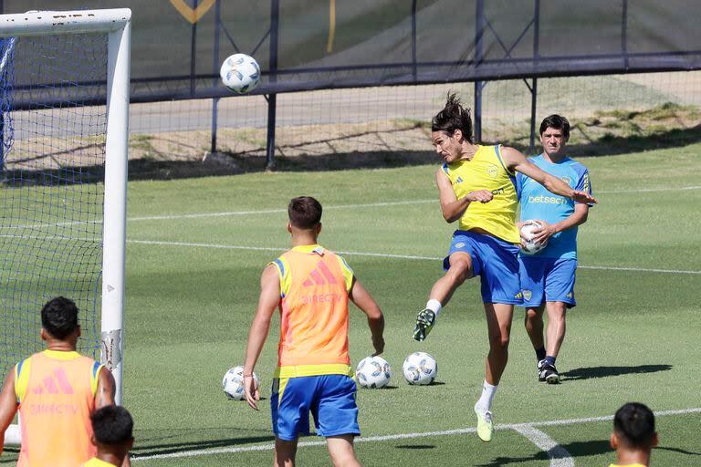 El uruguayo Edinson Cavani quiere rendir acorde con su jerarquía, después de una primera temporada sin brillo