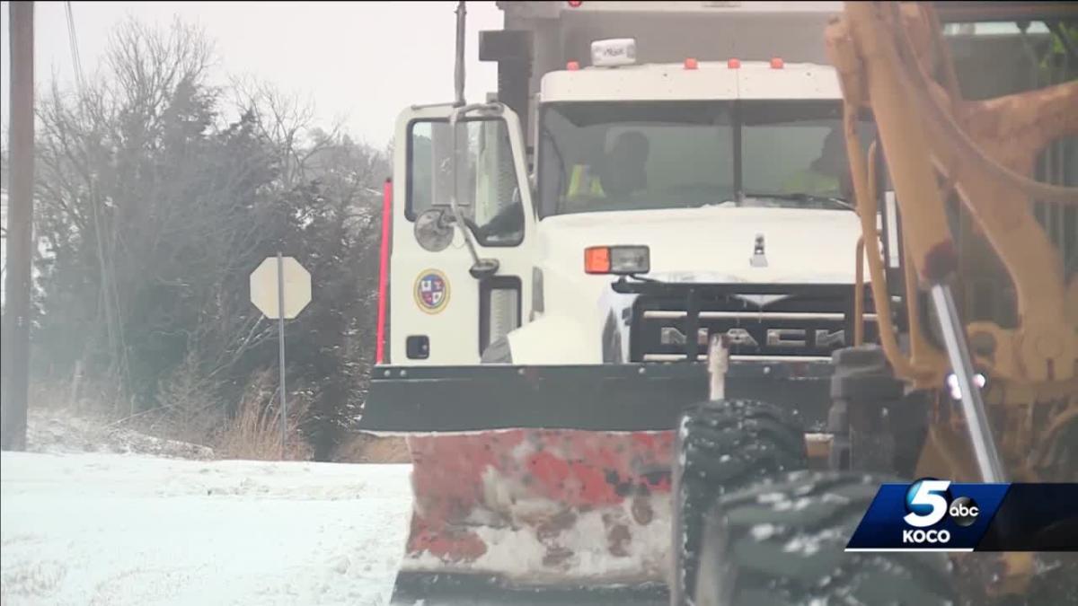 Oklahoma winter weather creates dangerous challenge for roads