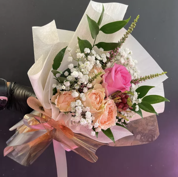 Fresh Rose with Spray Roses Fresh Flowers Hand Bouquet. (PHOTO: The Green Capsule)