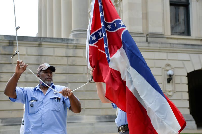 Mississippi lowers old state flag at Capitol