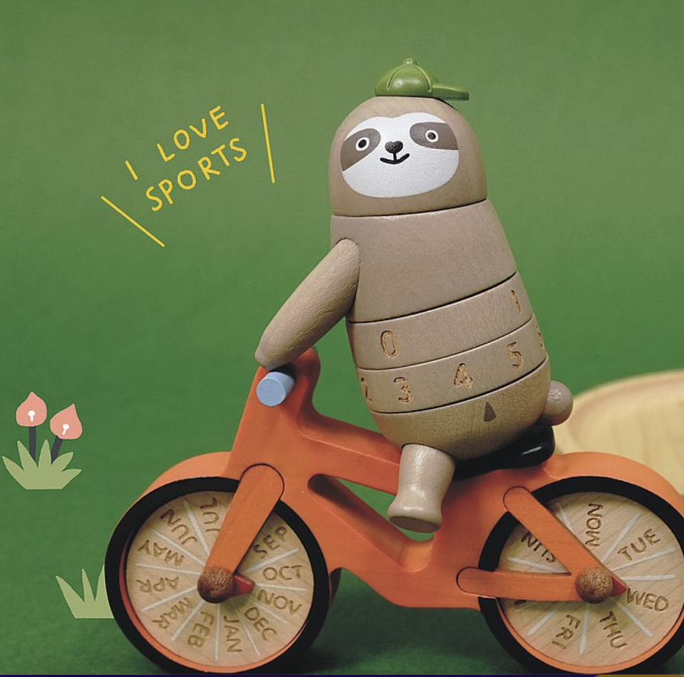 ★Wooderful life樹懶單車轉動萬年曆，每年都可以使用。（圖片來源：Pinkoi）