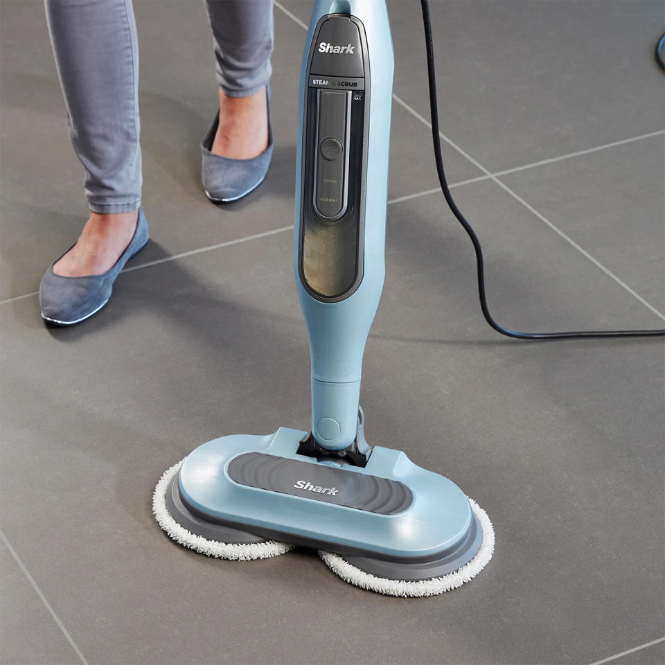 Shark Steam & Scrub Automatic Steam Mop S6002UK