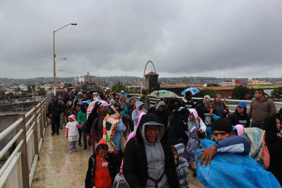 Arrestan a 290 migrantes cerca de garita de San Ysidro