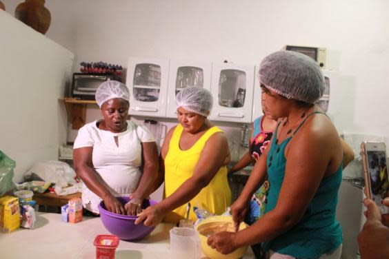 Coconut breakers produce babassu-derived foods at their cooperative