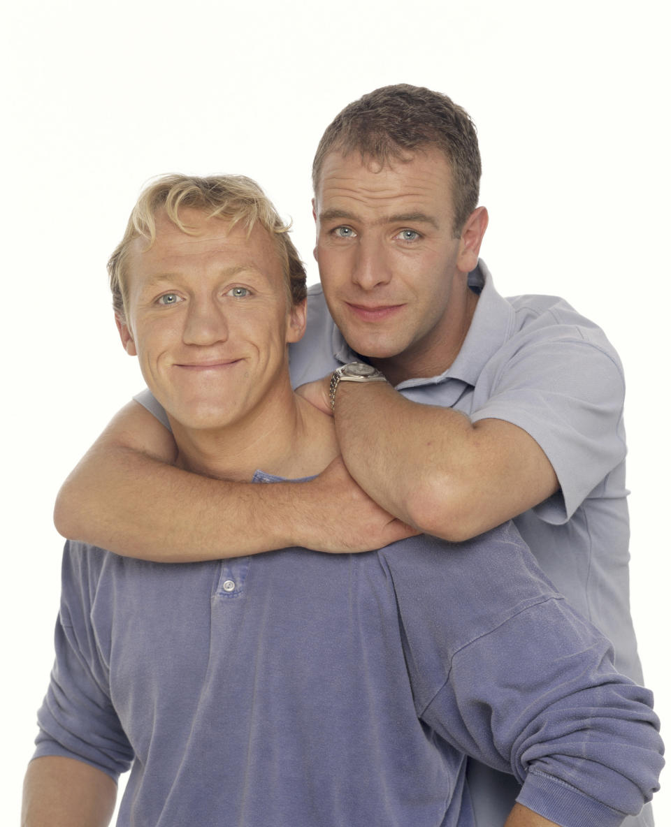 LONDON – AUGUST 01: Actors Jerome Flynn (L) and Robson Green (R) pose at a studio session on August 01, 1998 in London. (Photo by Rod Johnson/Getty Images)