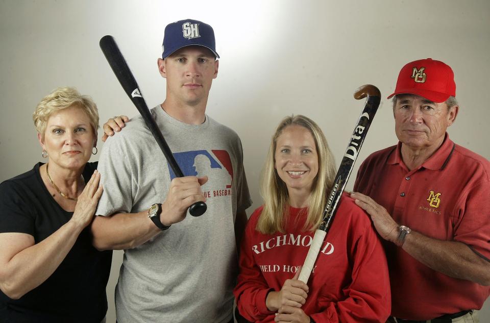 STUDIO--JUNE 1--The Ottavinia family, parents George and Doreen, son Paul and daughter Amy. Paul played baseball at Seton Hall and Amy played field hockey at Richmond. Not pictured is daughter Jennifer Davis who played softball at Princeton.PHOTO BY TYSON TRISH/2005