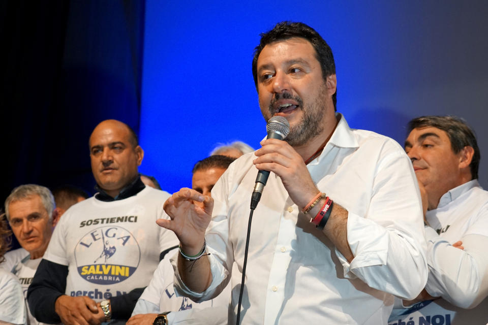 Caso Gregoretti, protesta per il voto su Salvini