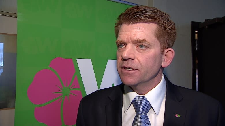 Wildrose leader Brian Jean tosses out Calgary candidate after offensive comment