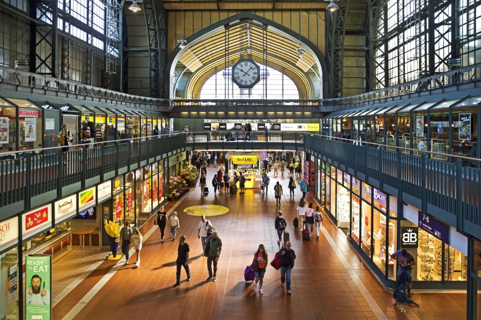 Die Wandelhalle im Hauptbahnhof, Hamburg, Deutschland, Europa - Copyright: Picture Alliance