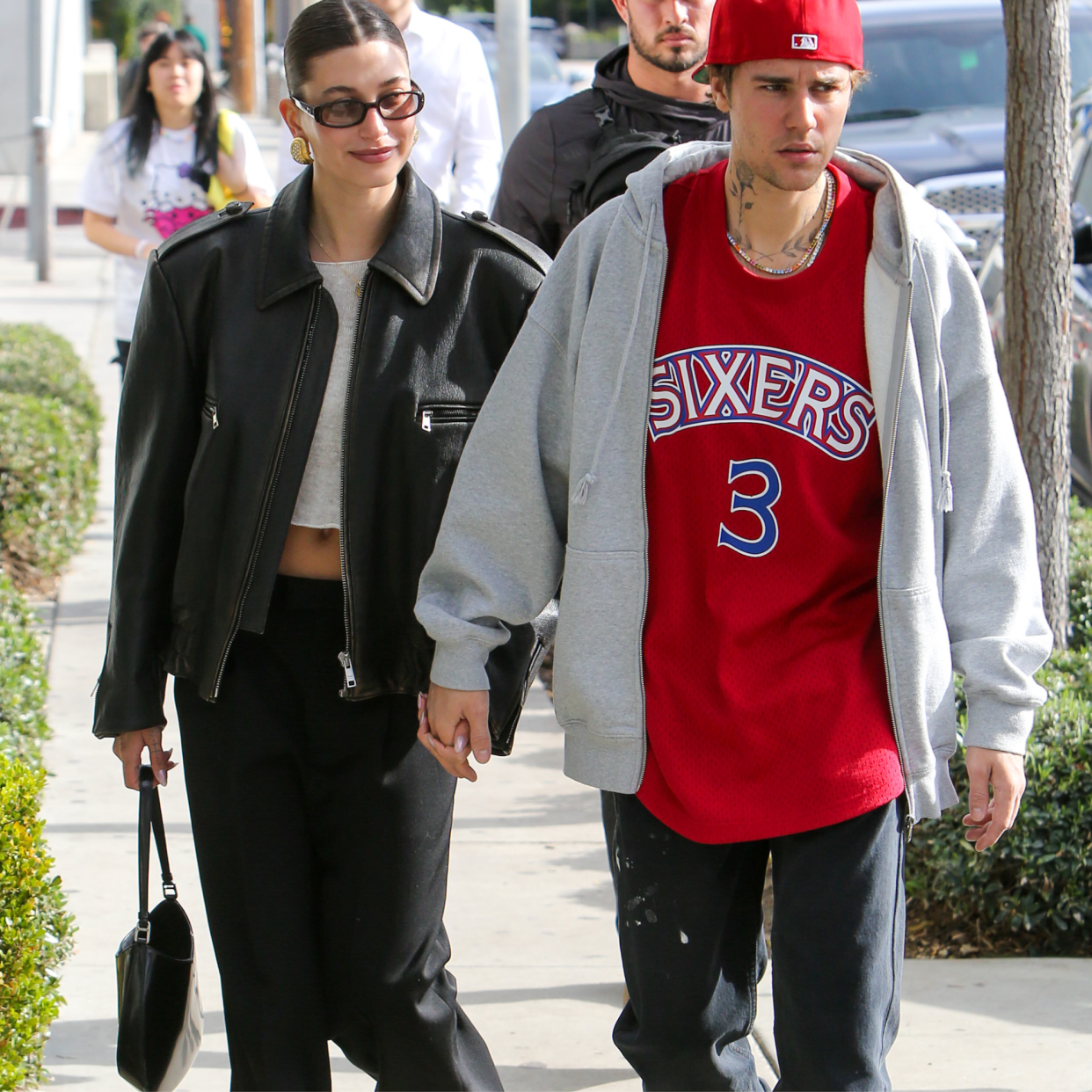  Hailey Bieber and Justin Bieber are seen on January 07, 2023 in Los Angeles, California. 