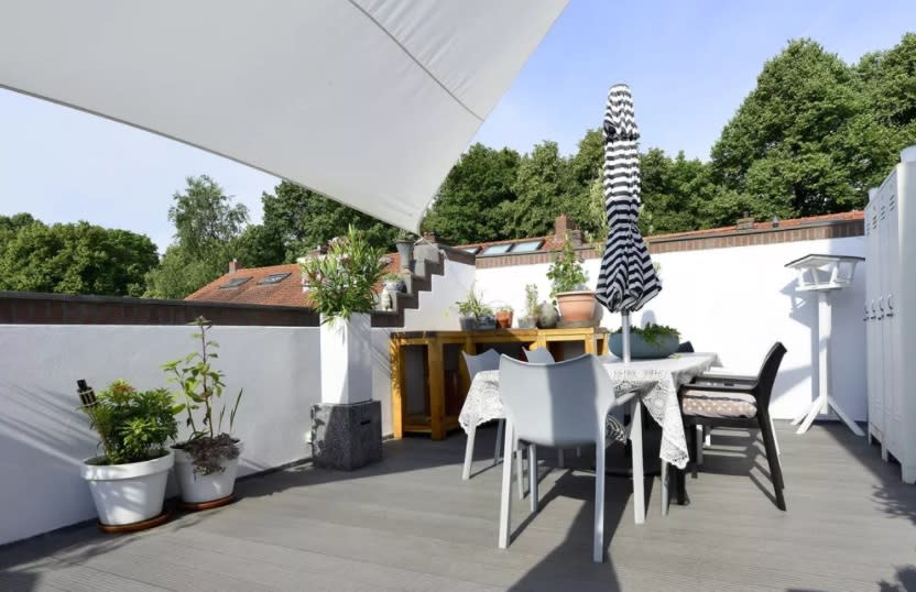 <p>Desde el salón se puede acceder a una espaciosa terraza que es especialmente útil cuando llega el calor.<br>Foto: Shoteby’s International Realty </p>