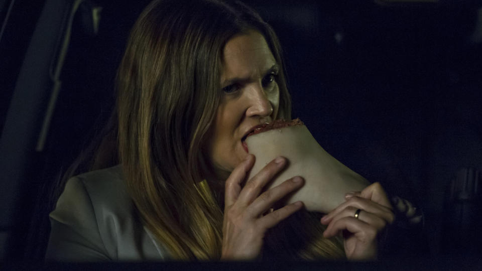 Bei "Santa Clarita Diet" kann einem tatsächlich schnell der Hunger vergehen - nur Drew Barrymore nicht