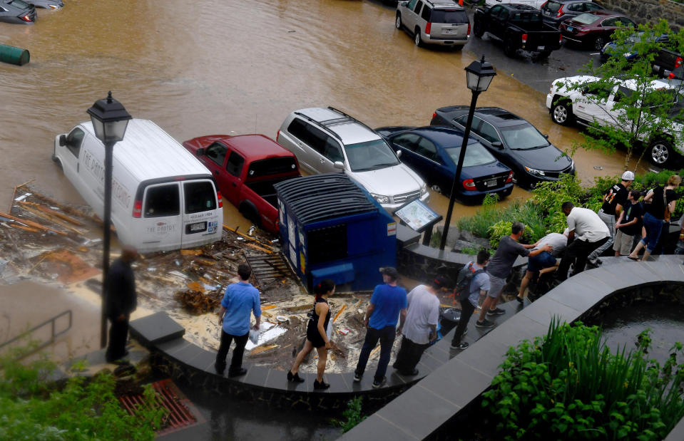 Devastating floodwaters rip through Ellicott City, Md.