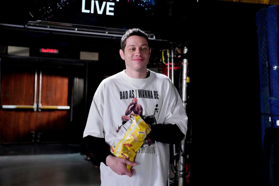 Pete Davidson is the first host back on "SNL" after the five-month writers' strike.