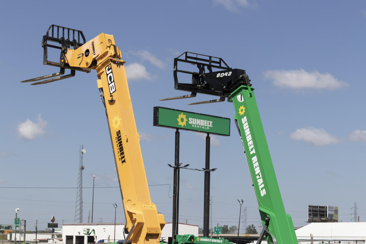 Indianapolis - Circa September 2021: Sunbelt Rentals location. Sunbelt Rentals provides rented construction equipment and is a subsidiary of the Ashtead Group.