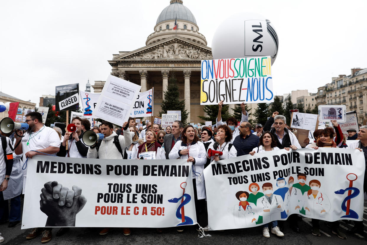 Manifestation des médecins à Paris le 5 janvier 2023 REUTERS/Benoit Tessier