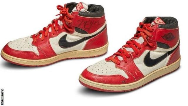 Por $ 1 millón ponen a la venta en  los legendarios zapatos Air Jordan  1 de Nike, firmados por Michael Jordan, Otros Deportes, Deportes
