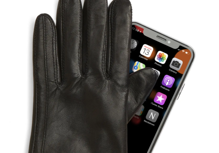 These are the best tech gloves you can buy this winter (Photo via Nordstrom)