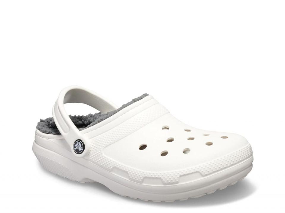 dsw lined crocs