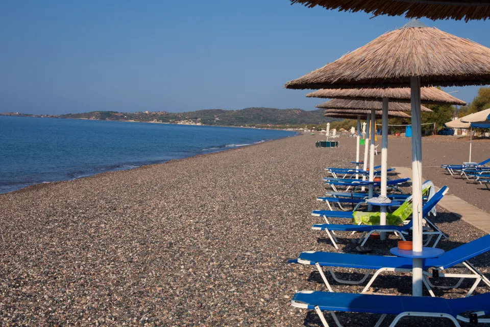 <p>El gran atractivo turístico de Vatera es que cuenta con una playa de ocho kilómetros de larga, la más grande de toda la isla, que en total tiene 320 km de costa. (Foto: Getty Images).</p> 