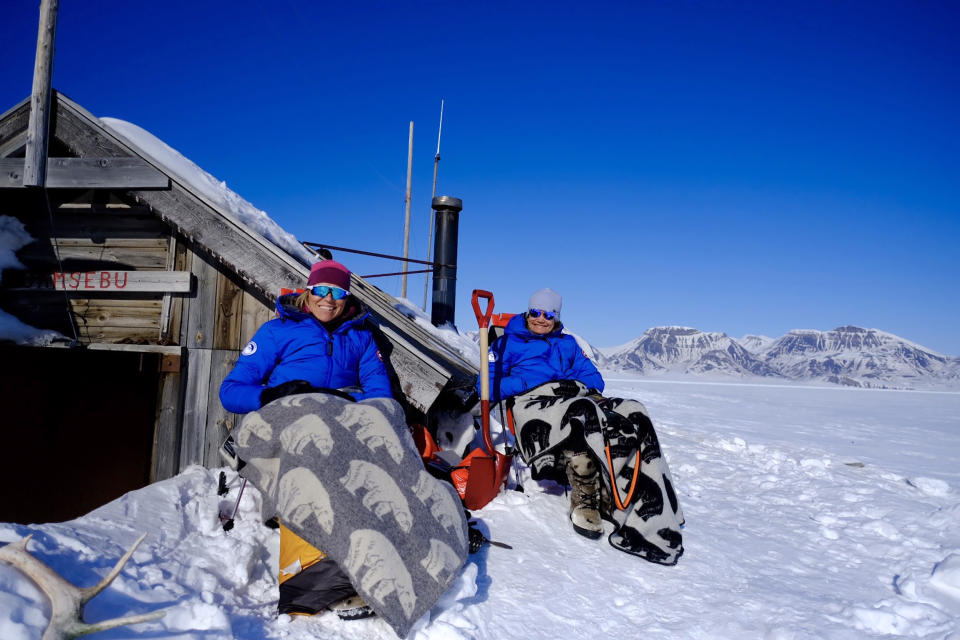 Image: Relaxing (Hearts in the Arctic)