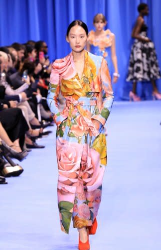 In photos: Paris Fashion Week 2023: Paris Fashion Week 2023: Models wear  bright florals for Balmain - All Photos 