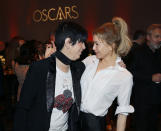 Diane Warren, izquierda, y Renee Zellweger asisten al almuerzo de nominados a la 92ª entrega de los Premios de la Academia en el Hotel Loews el lunes 27 de enero de 2020 en Los Angeles. (Foto Danny Moloshok/Invision/AP)