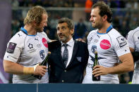 <p>Mohed Altrad presidente del Montpellier (rugby) – D’origine siriana, la madre venne violentata dal padre. Affidato alla nonna studiò di nascosto alla scuola di Raqqa. Arriva in Francia per l’università senza sapere la lingua e vivendo con un pasto al giorno. Ha rilevato una società fallita trasformandola nella produttrice di impalcature e betoniere più importante al mondo, l’Altrad Group. </p>