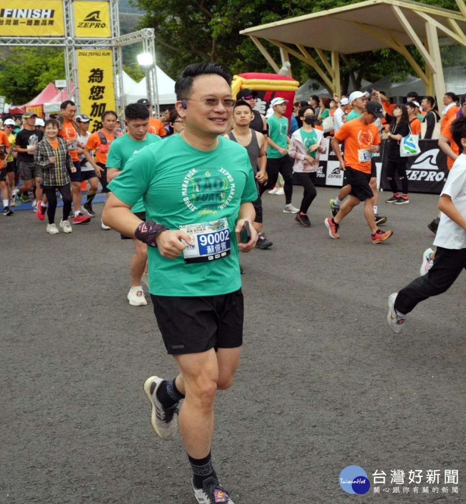 桃園市副市長蘇親身參與「ZEPRO RUN全國半程馬拉松」賽事。