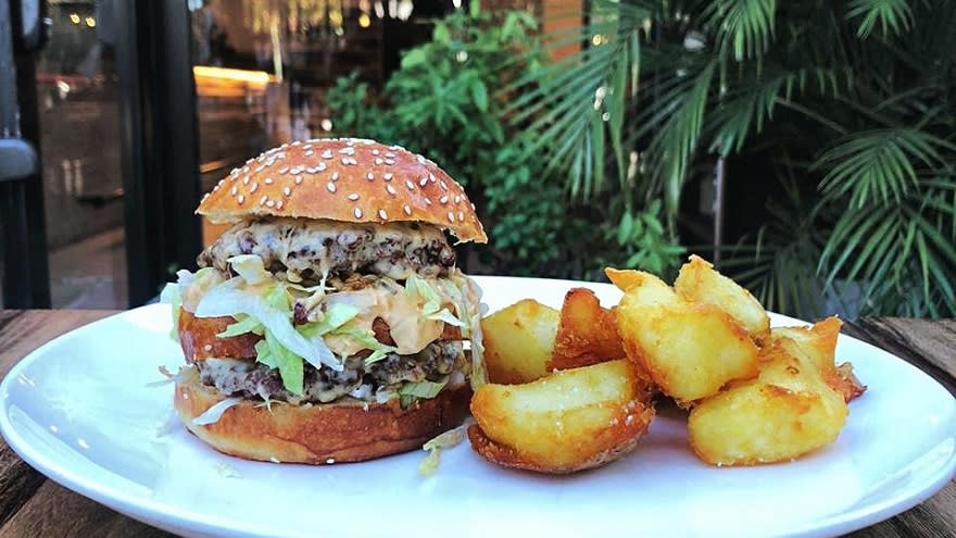 La versión alta gastronomía del Big Mac en Alo's.