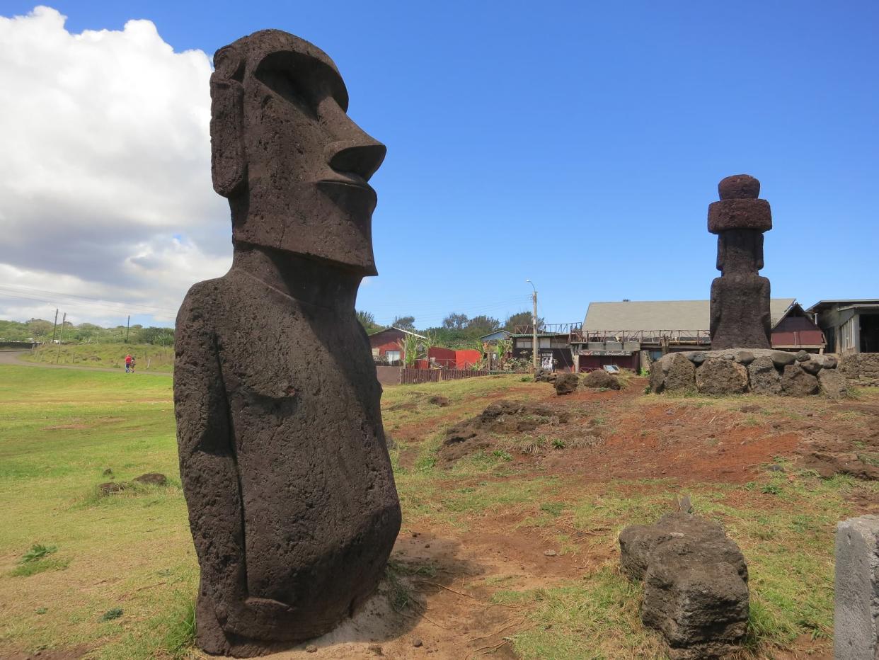 Les Moaï, célèbres statues de l'île de Pâques (Photo d'illustration). - Flickr - CC Commons - Helen K