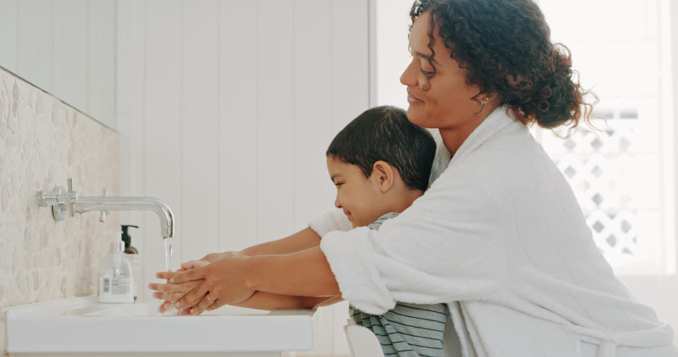 Hand washing is the best way to prevent the spread of germs. (Photo: Getty Images)