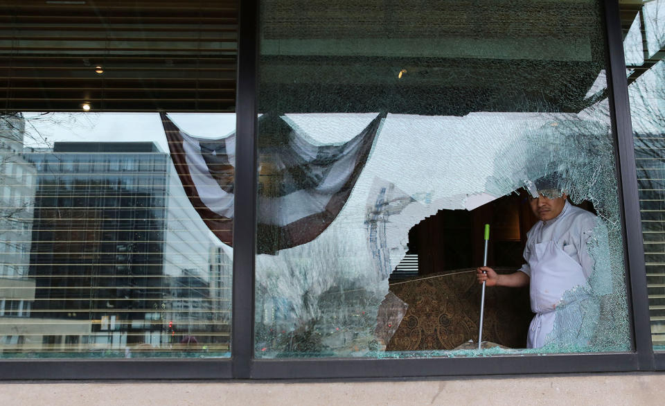 Anti-Trump inauguration protests break out in U.S.