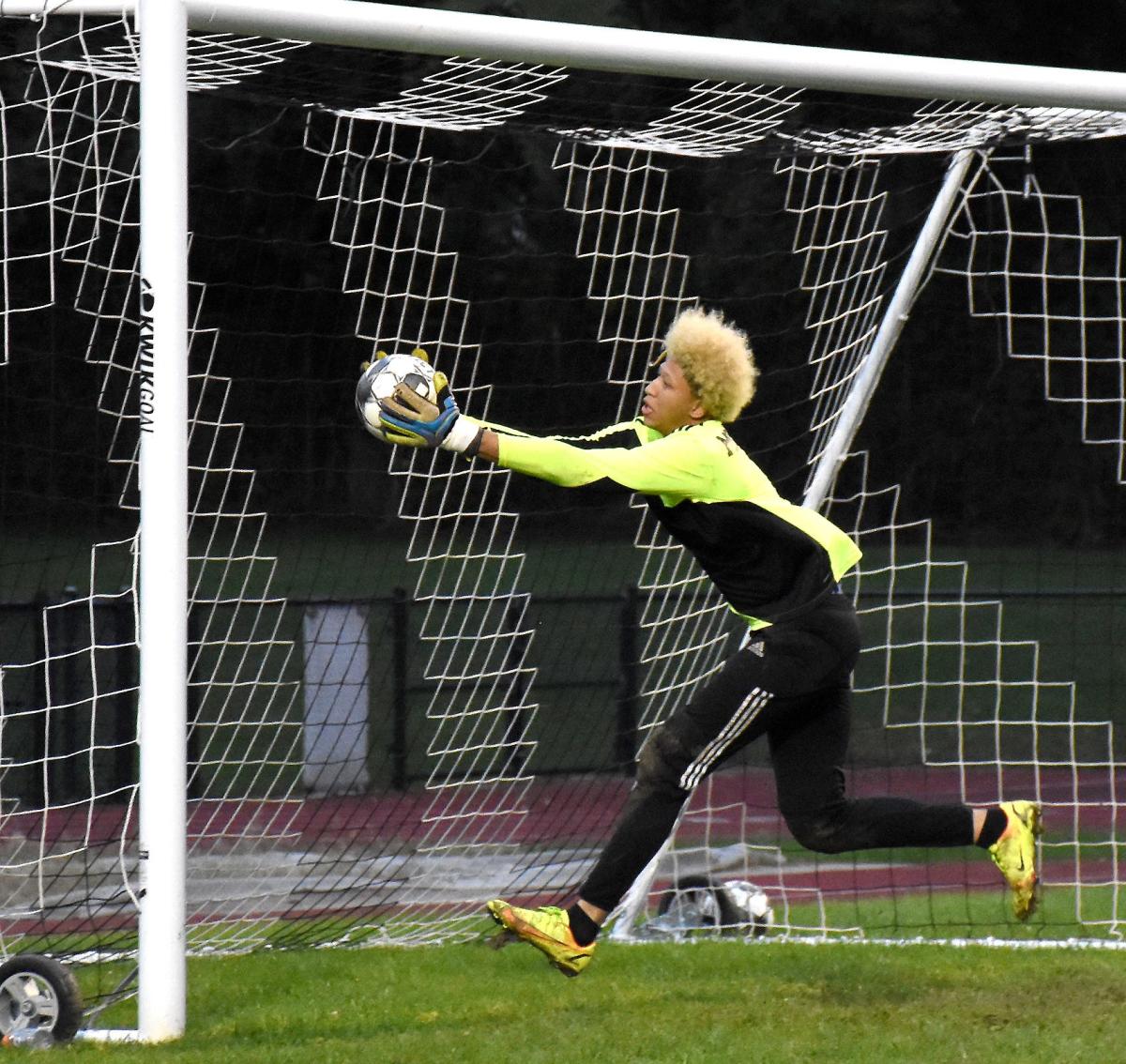 Carroll boys soccer upsets Faith Christian in sectional championship