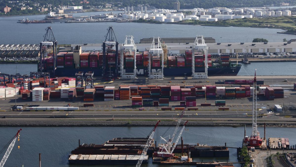 Port strike disruptions might be ‘a lot worse’ than pandemic technology: Knowledgeable