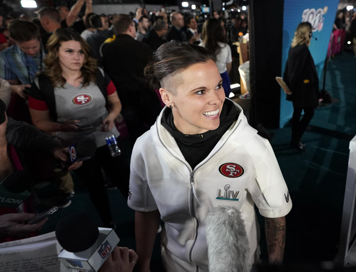 Super Bowl LIV: 49ers assistant Katie Sowers makes history