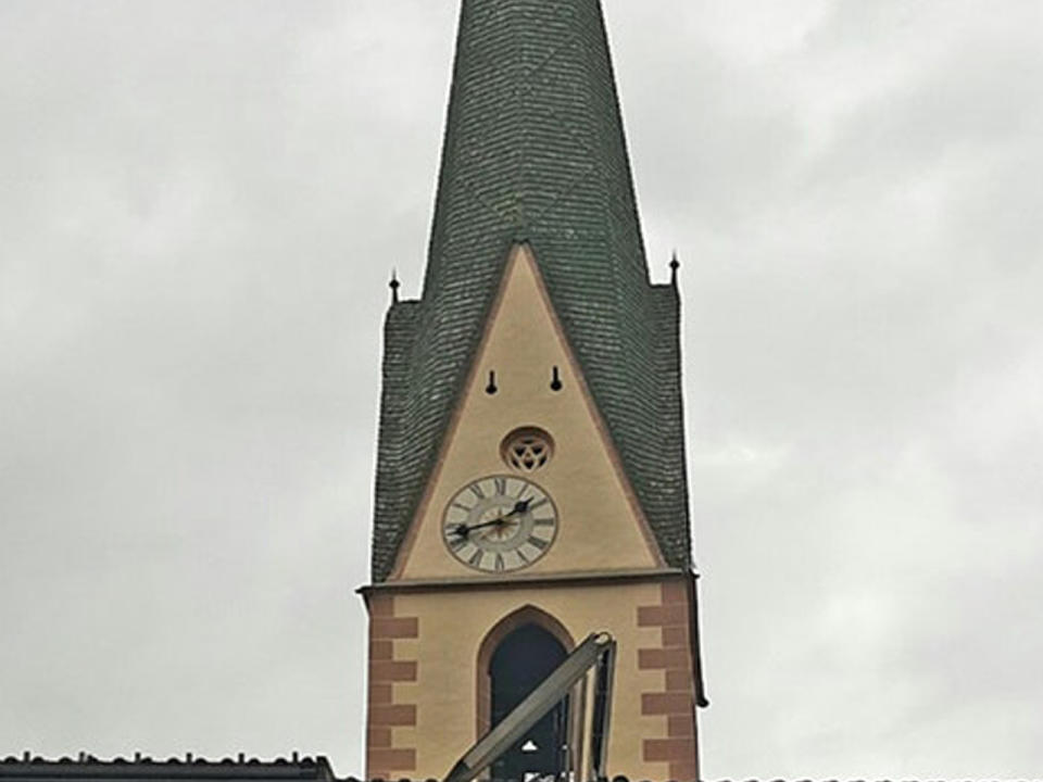 Und hier hat wohl jemand nicht richtig gemessen. Das Bild dieser Kirche sagt alles. (Bild-Copyright: cyanoalpha/Reddit )