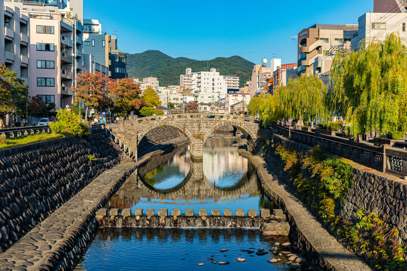 日本長崎眼鏡橋 日本長崎知名景點眼鏡橋是日劇「因為你把心給了 我」的取景地，吸引旅客前往踩點，帶動旅遊熱潮。 （長崎縣觀光連盟提供） 中央社記者余曉涵傳真  113年3月14日 