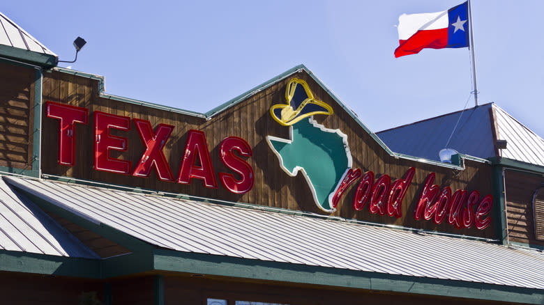 Texas Roadhouse storefront in daytime