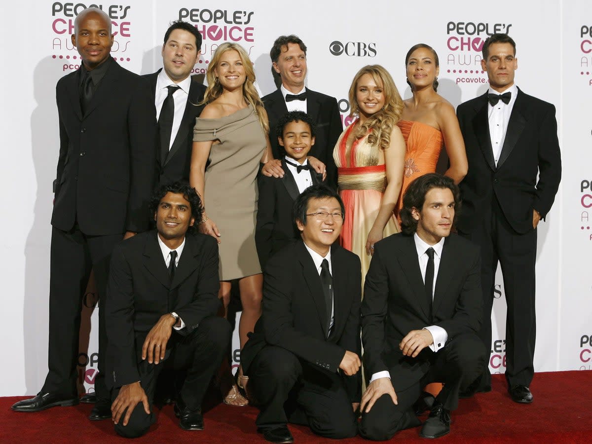 The cast of the original series of Heroes, which won favorite new TV drama at the 2007 People's Choice Awards (Reuters)