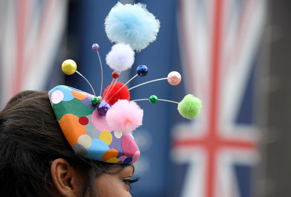 <p>A racegoer during Ladies Day at the Royal Ascot horse races in Ascot, Britain on June 22, 2017. (Toby Melville/Reuters) </p>