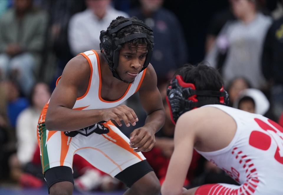 Jumal Russ from East Ramapo wrestles Liam Lin from North Rockland in the 101-pound championship match at the Rockland County Wrestling Championships at Suffern High School on Saturday, Jan. 20, 2024.