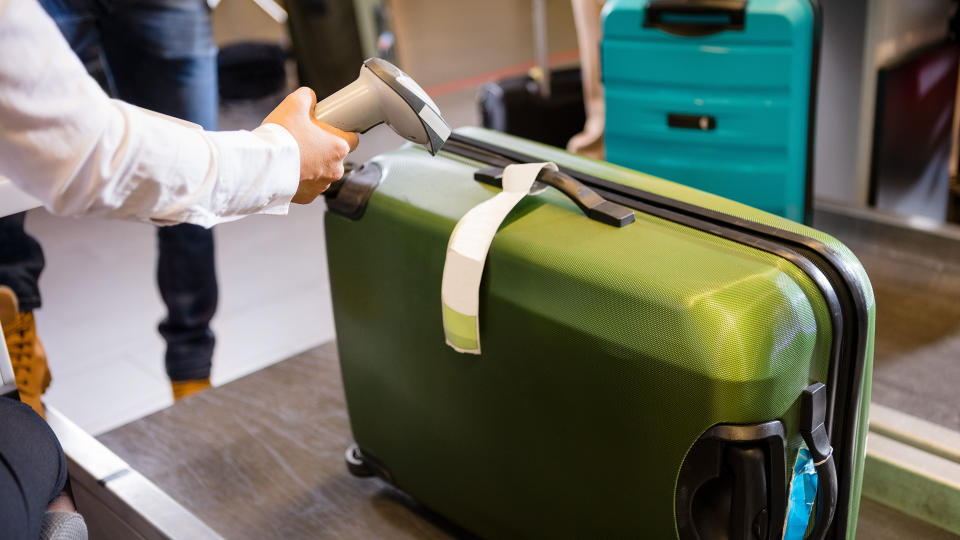 luggage-microchips-checked-baggage