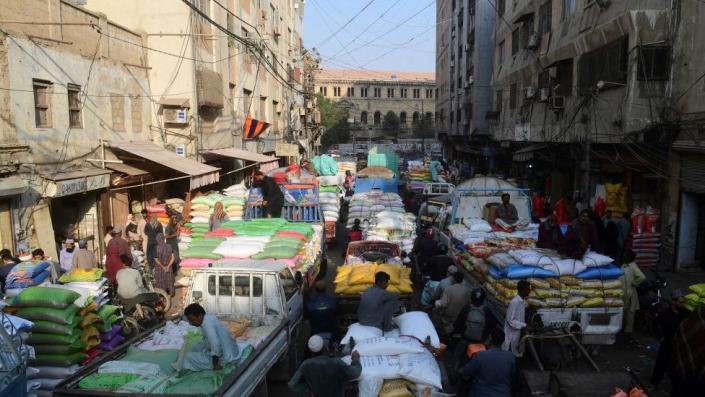 A crowded street in Lahore