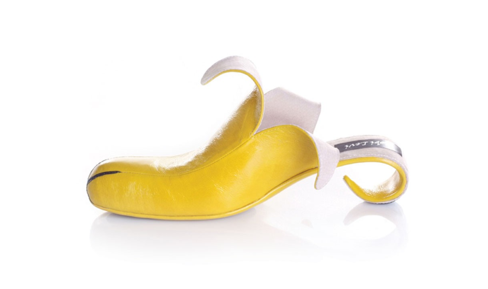 Auftreten auf eigene Gefahr: die Bananenschalen-Sandalen (Bild: Kobi Levi)