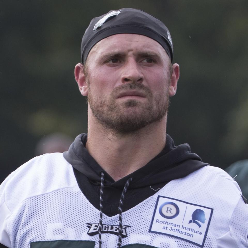 Chris Long, Philadelphia Eagles