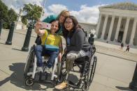 <p>Les liens deviennent tellement solides entre eux que Tammy Duckworth fait son entrée au sein du département consacré aux Vétérans dans l’administration Obama, en 2009. Crédit photo : Getty Images </p>