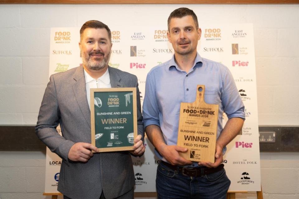 East Anglian Daily Times: Left to right, Alan Pease (sponsor - Suffolk New College) and Greg Harrison from Sunshine and Green, winner of the Field to Fork award